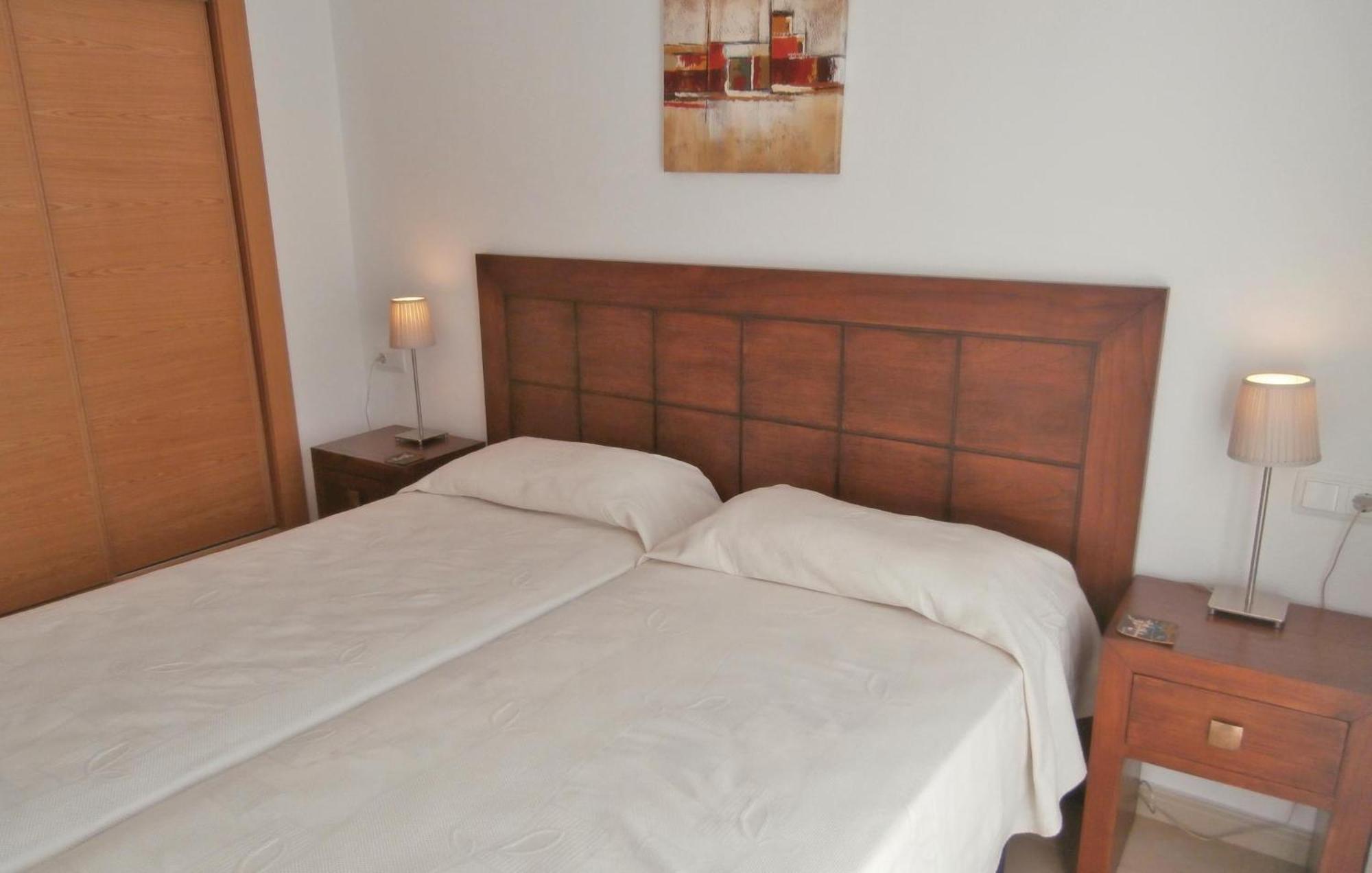 2 Bedroom Beautiful Apartment In Sucina Buitenkant foto